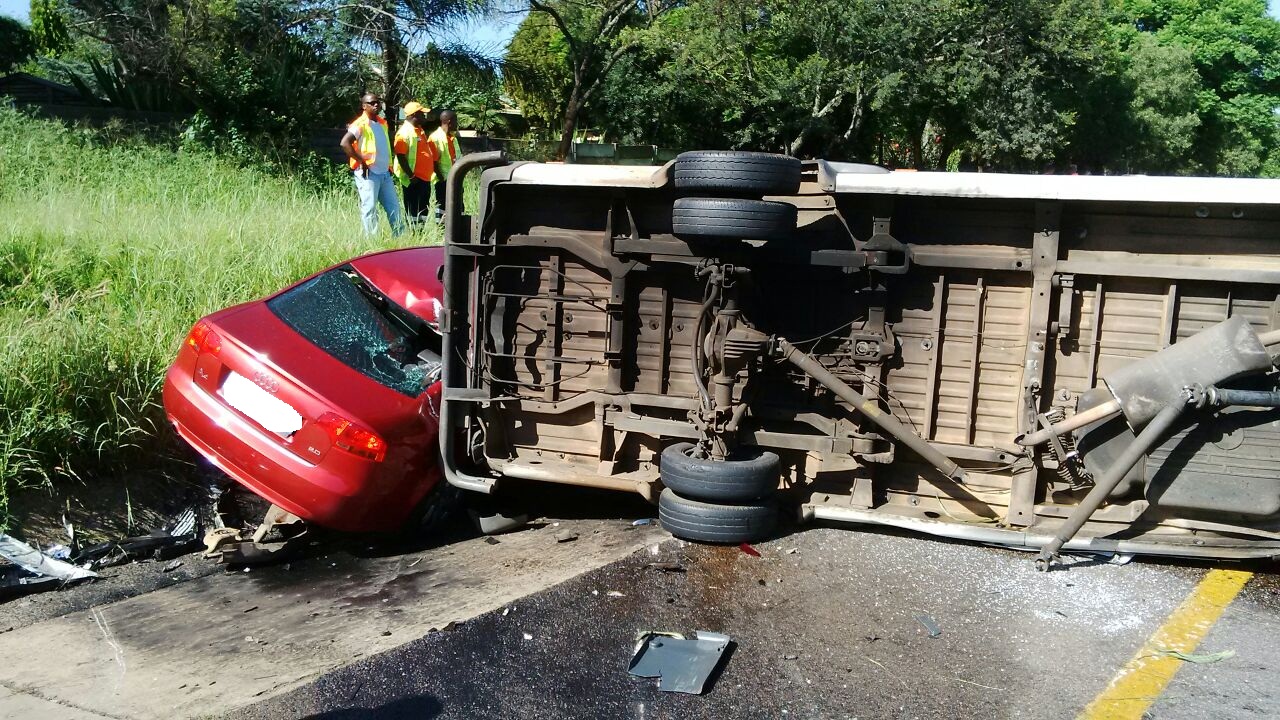 Eyewitness driving behind taxi in fatal N4 crash claims taxi tyre must have burst