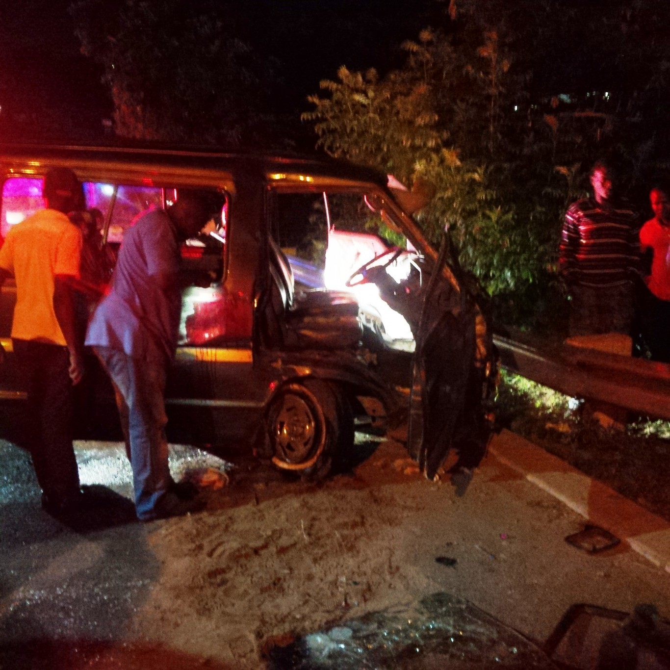 Crash on N4 after the Solomon Mahlangu offramp kills 3 and leaves 2 injured