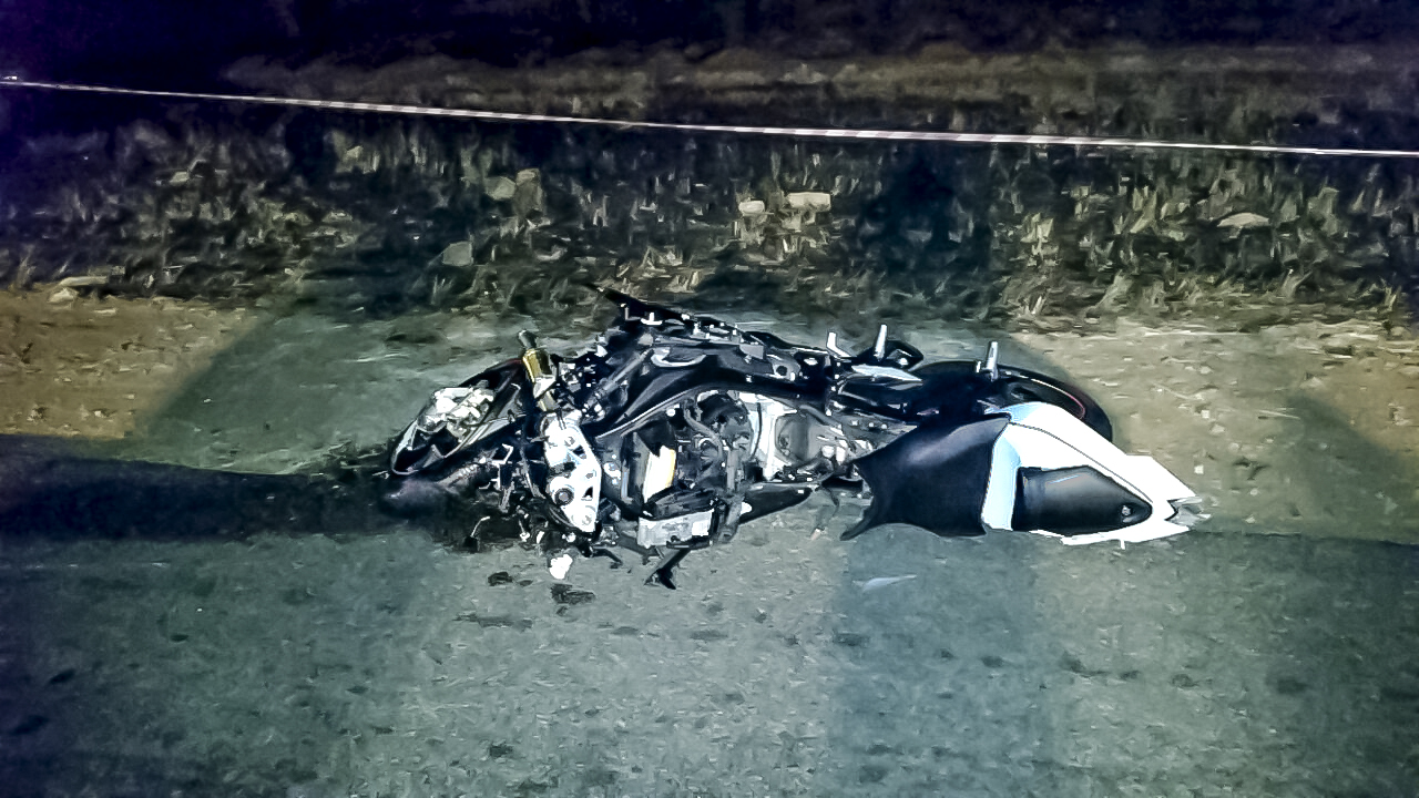 Akasia bike crash leaves two dead