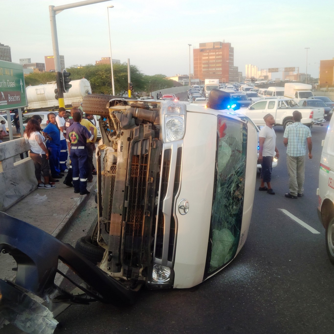 15 Injured in taxi rollover at intersection in Durban