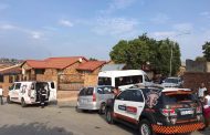 4 Children among 5 injured when taxi allegedly skipped stop street in Alexandra