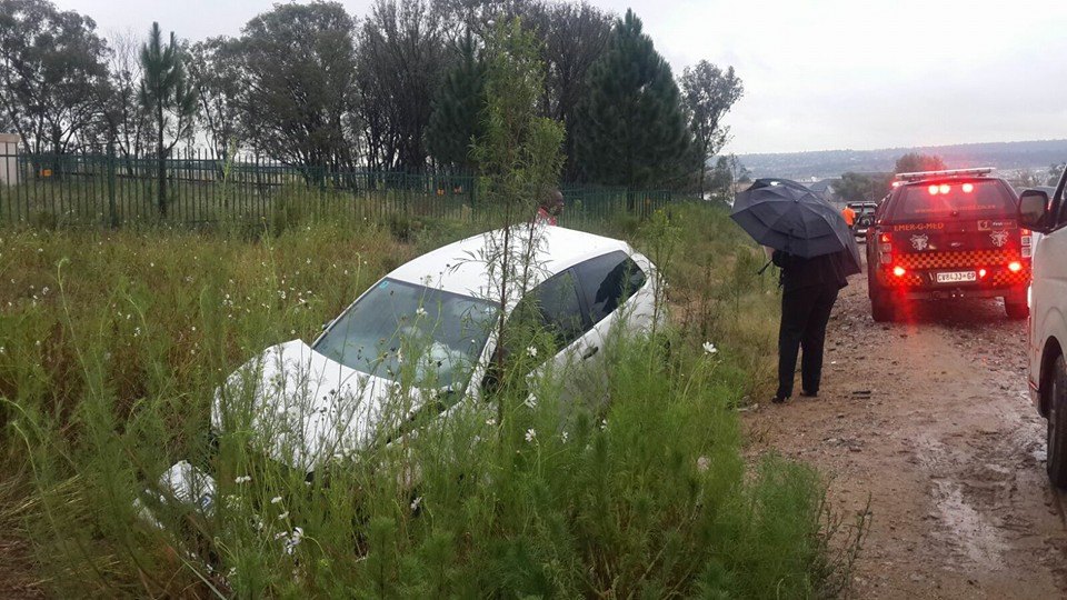 One person injured in vehicle rollover in Woodmead