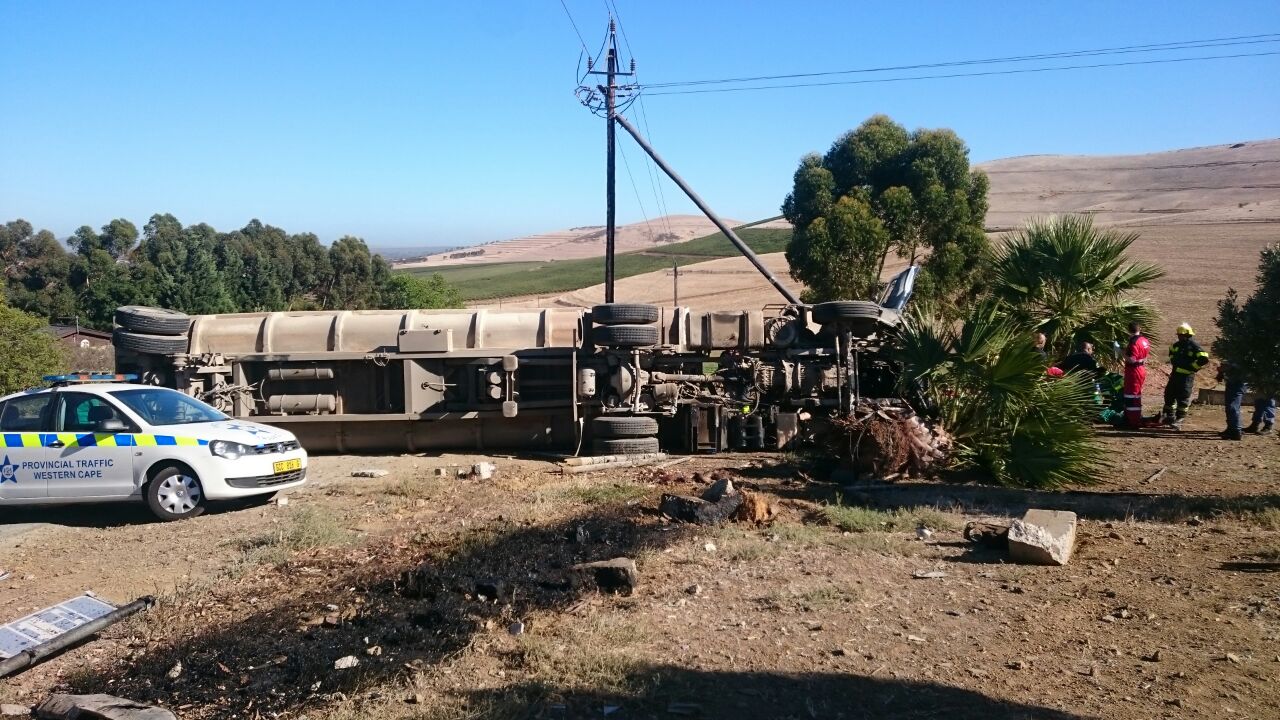 Driver injured as truck overturns, Durbanville