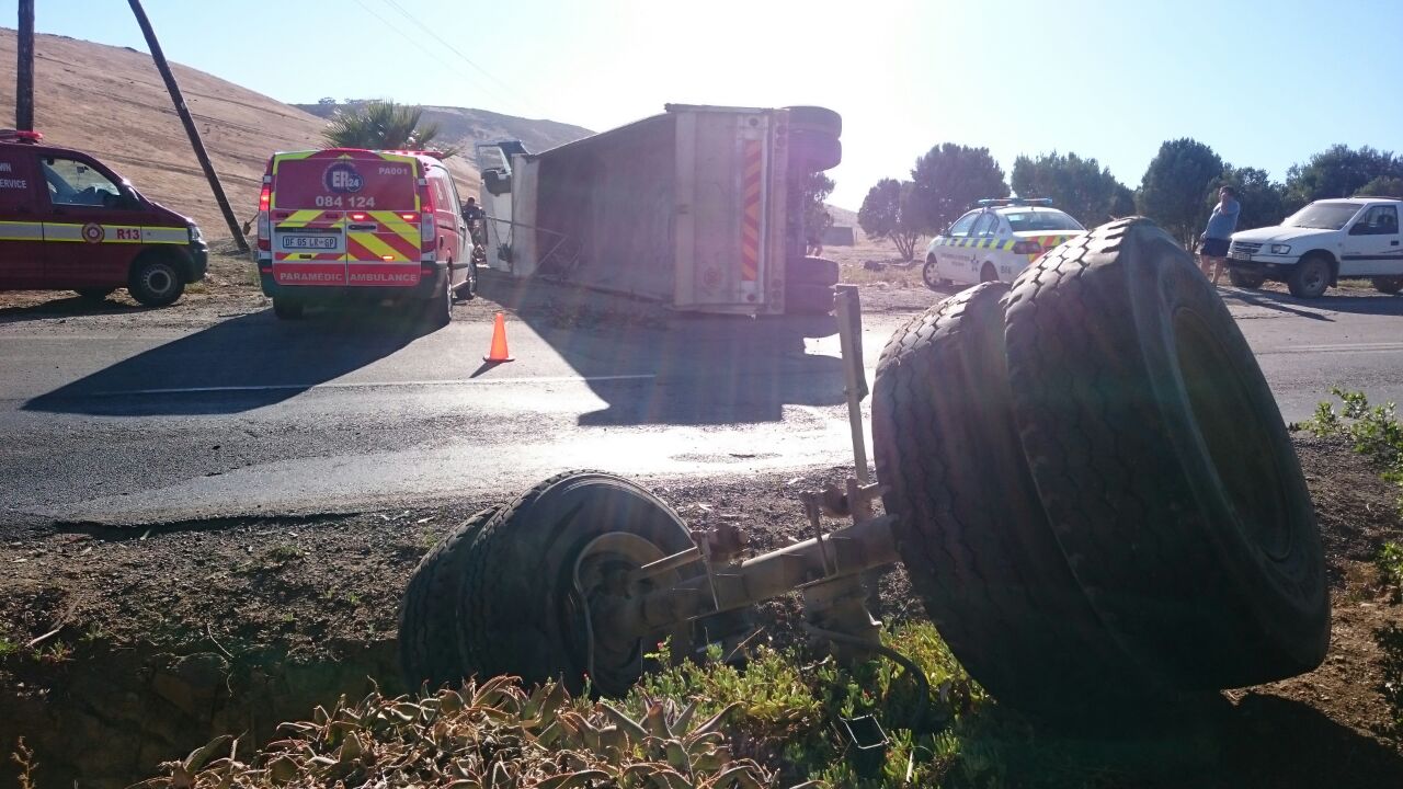 Driver injured as truck overturns, Durbanville