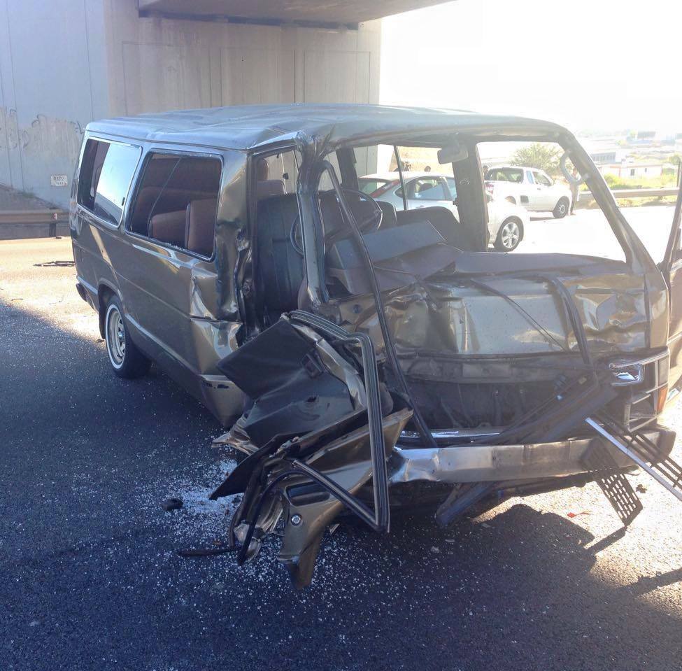 One killed and several injured in taxi crash in Germiston