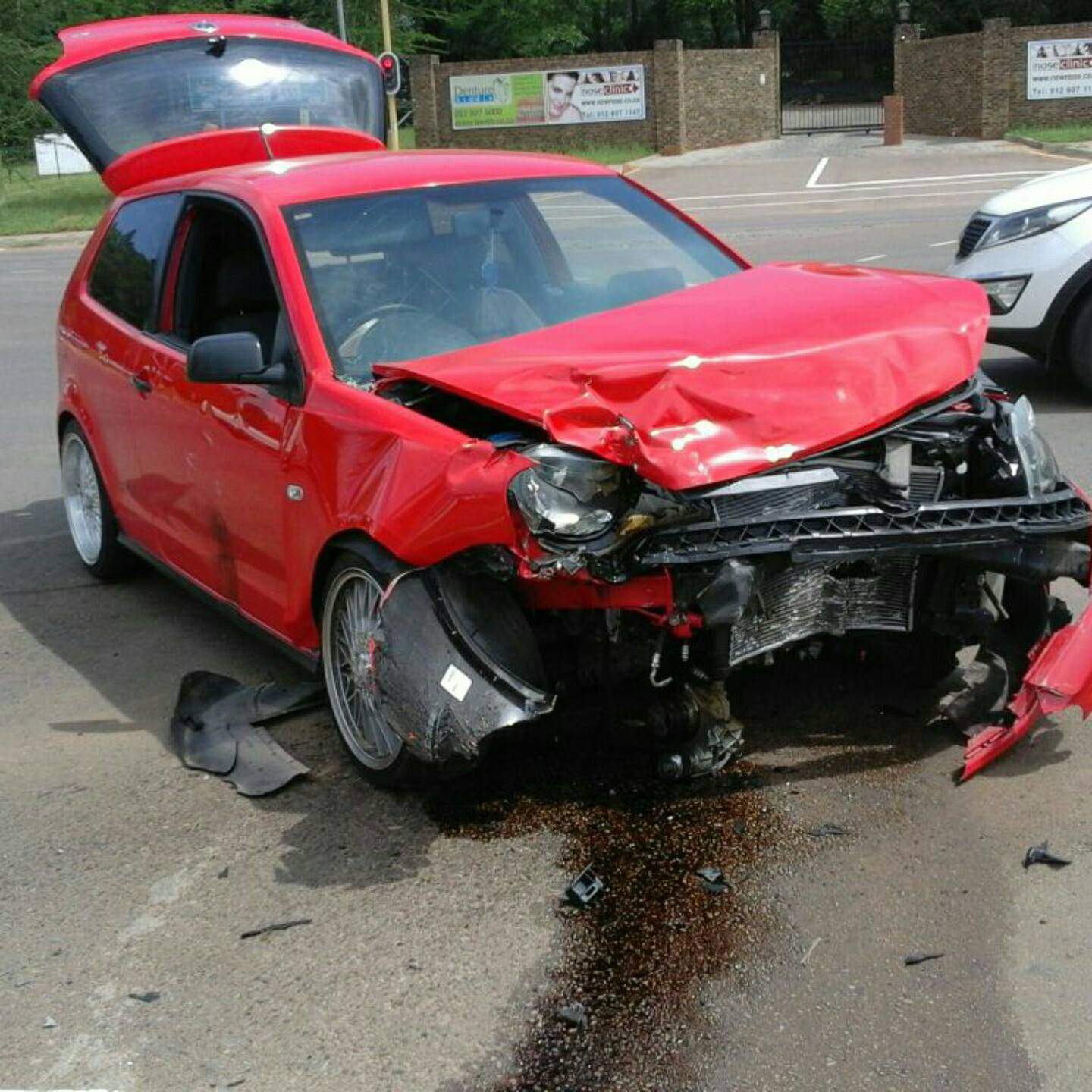 Collision on Lynnwood Road and Equestria Road, Pretoria East.