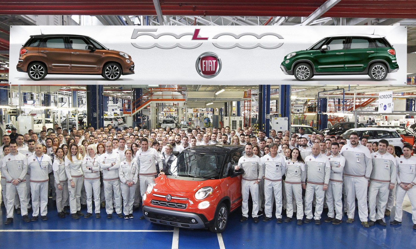 Fiat 500L Rolls Off Production Line