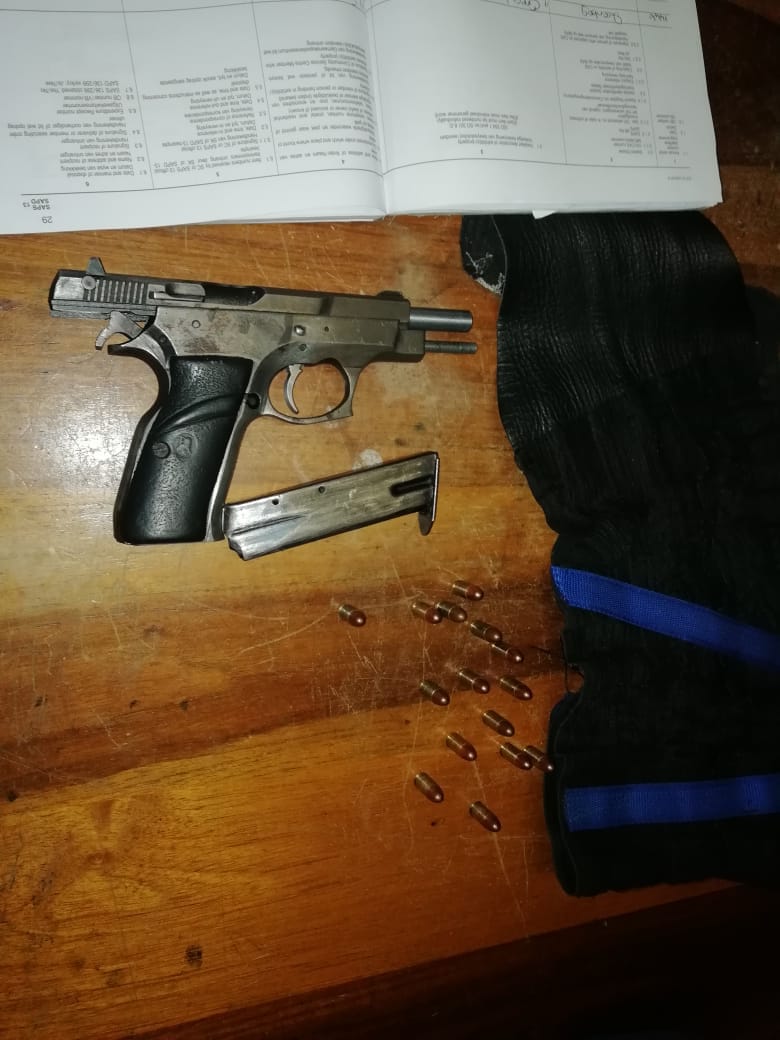 Two suspects arrested in Steenberg on charges of possession of an unlicensed firearm and ammunition