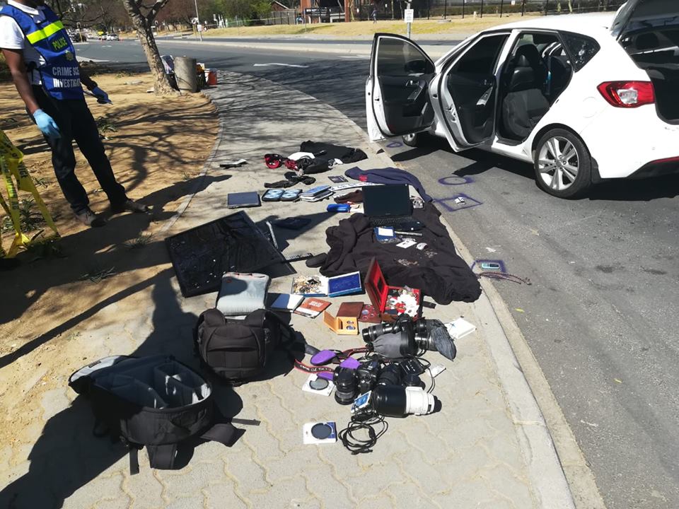 Suspects arrested for possession of unlicensed firearm, attempted murder, possession of hijacked motor vehicle and possession of stolen property in Gauteng