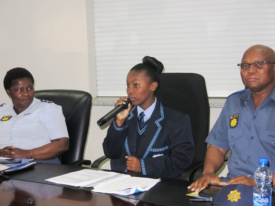 Eastern Cape Police junior leadership embarks on a Community Outreach progarmme.