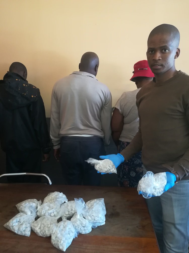 Three suspects arrested for dealing in drugs in Kimberley