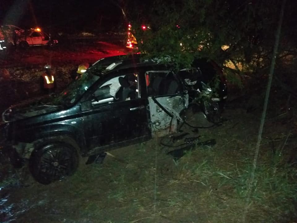 One Killed After Vehicle Crashes Into Tree: Phoenix - KZN