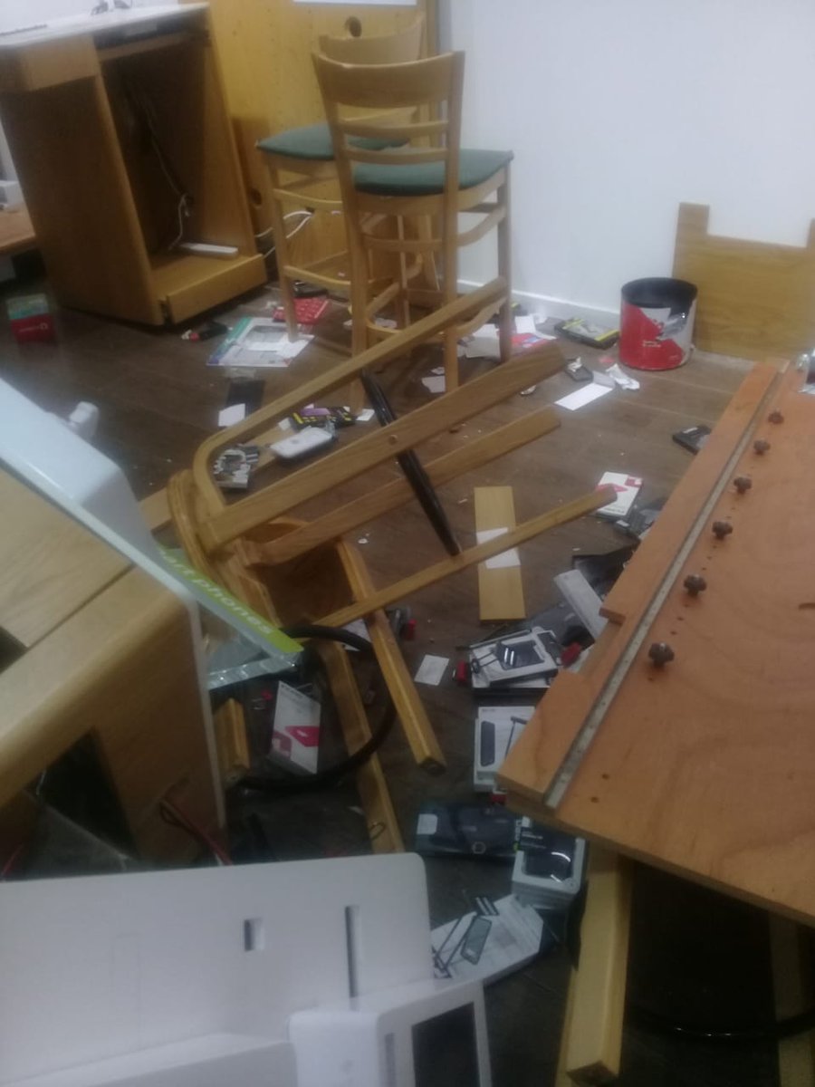 Six suspects arrested for vandalising Vodacom shops