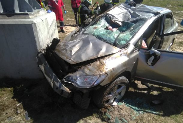 A woman and 2-year-old child were killed when their car crashed into a pillar in the Delft area, Western Cape