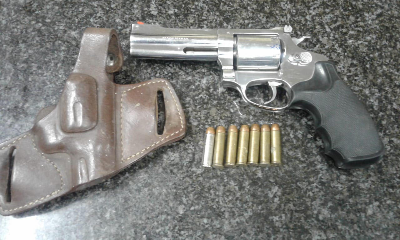 Drugs and unlicensed firearms seized in Bhekuzulu, four men appear in court