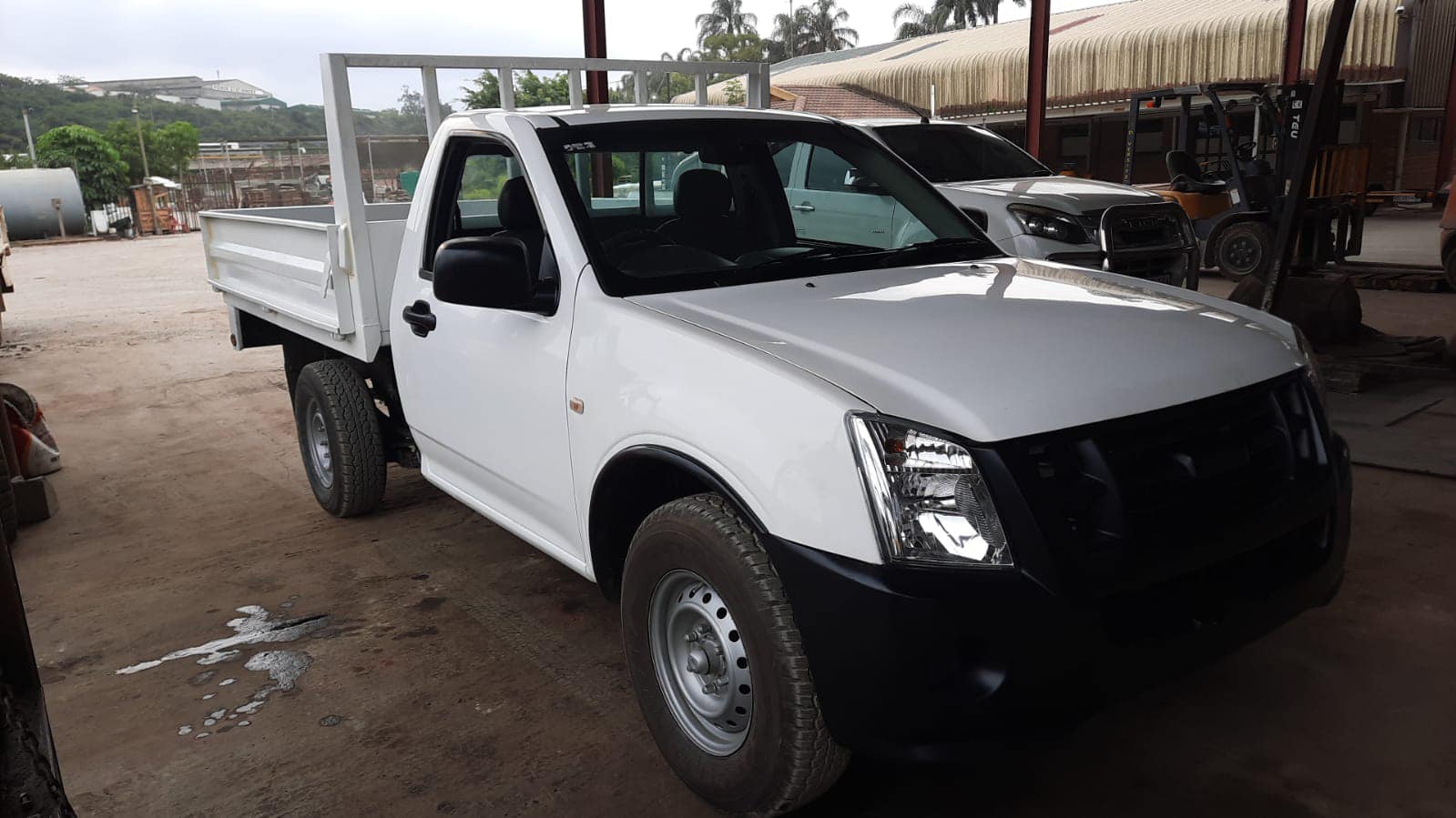 Vehicle stolen during a robbery at a sand mining business in Canelands