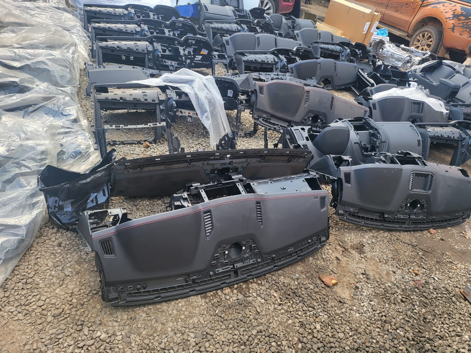 Gauteng Highway Patrol leads a multi-disciplinary operation and recovers multiple stolen car parts with an estimated value of R1.2 million in Boksburg North