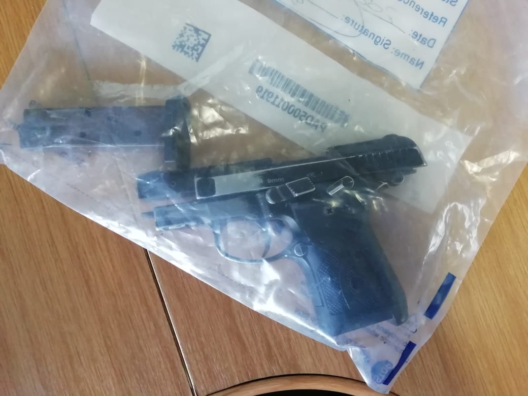 Police arrest suspects with unlicensed firearm and ammunition