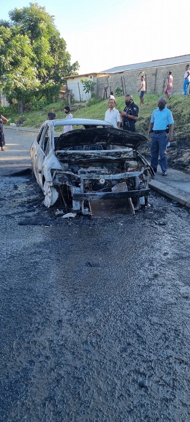 75-Year-Old Escapes Serious Injury In Car Fire: Redcliffe - KZN