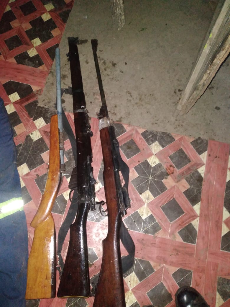 Police arrest one man, seize three unlicensed firearms and drugs worth over R290 000.00