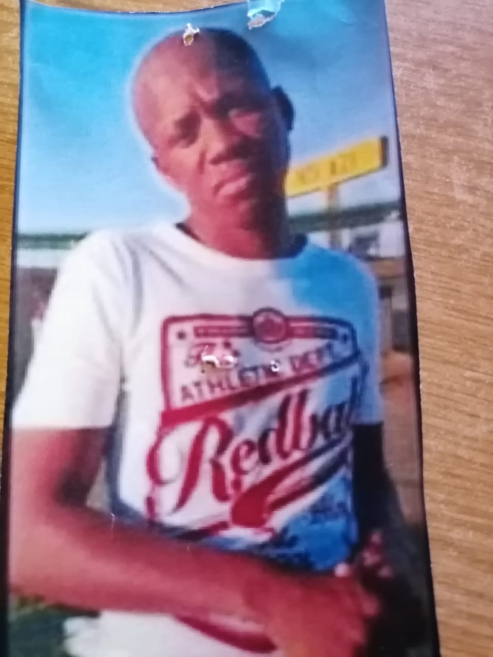 SAPS Kabega Park detectives are seeking the communities’ assistance in tracing a 21-year-old Zwide man who went missing