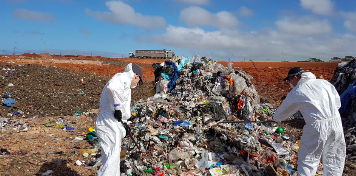 Man arrested for trying to dispose of a dead body in a dumping site