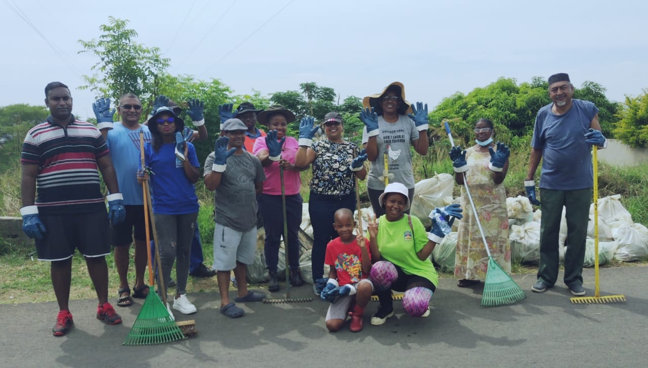 Educational drive on proper waste management held during the clean-up in EThekwini