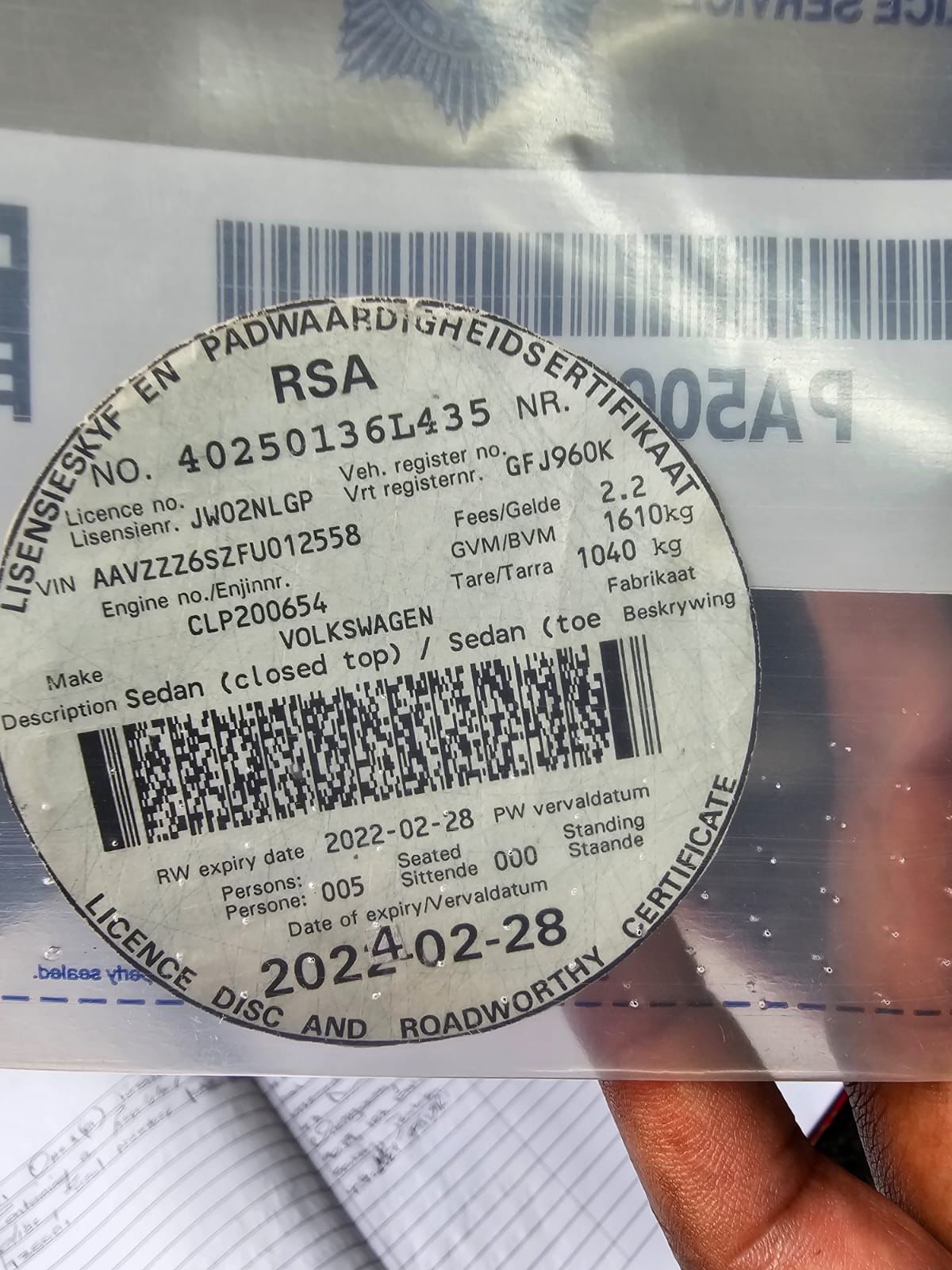 A motorist was busted for the possession of a counterfeit license disc in Thembisa