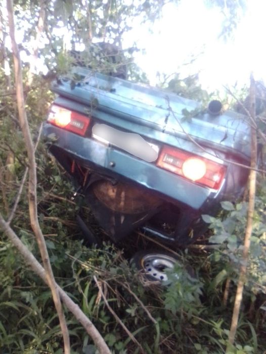 Vehicle Overturns: Buffelsdale - KZN