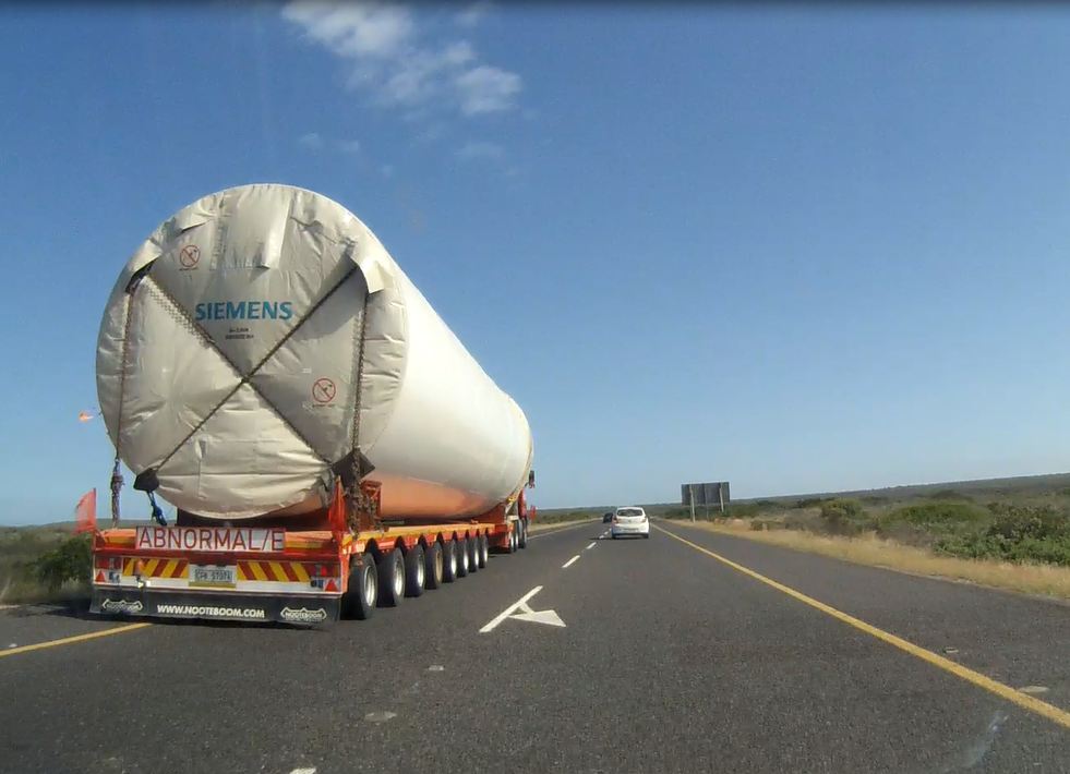 4 Abnormal load trucks will be transporting wind turbine components on roads in the Eastern Cape