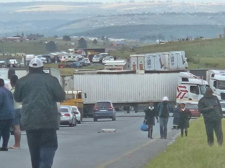 Reports of a protest action that is blocking traffic on the N2 between Dutywa and Butterworth