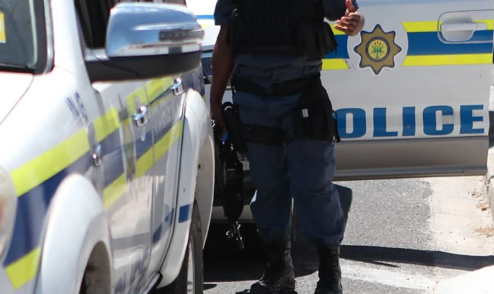 Police in Dennilton have apprehended six male suspects following a high-speed pursuit