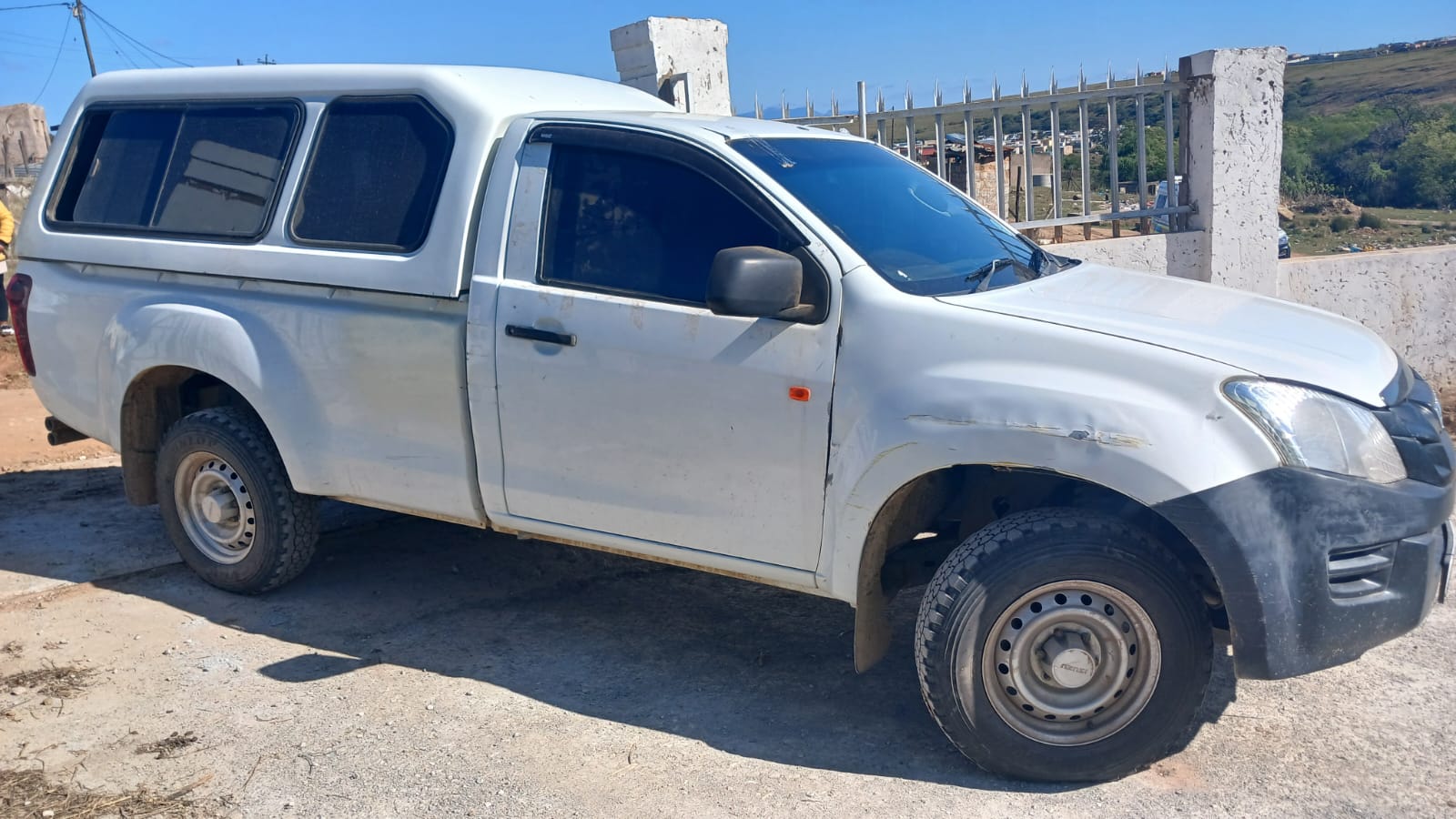 Two suspected stolen vehicles and stock recovered in OR Tambo