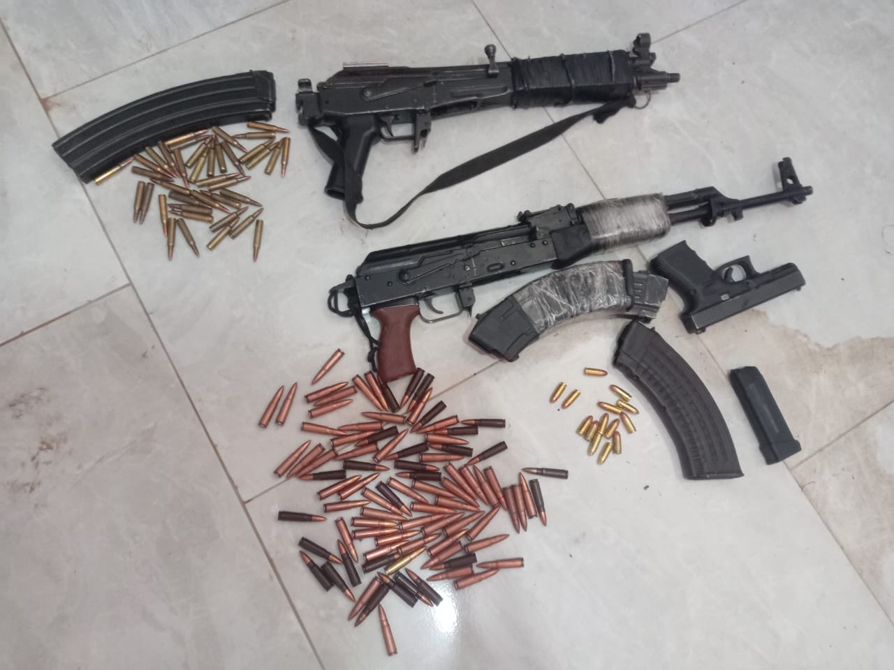 Suspect arrested for possession of unlicensed high-calibre firearms