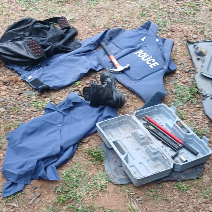 Eight suspects nabbed with firearms and police uniforms in Jozini