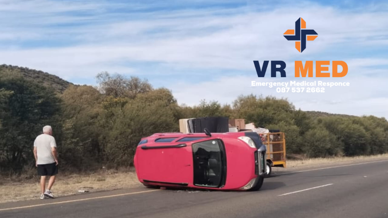 Vehicle rollover with a trailer on the N8 Petrusburg road