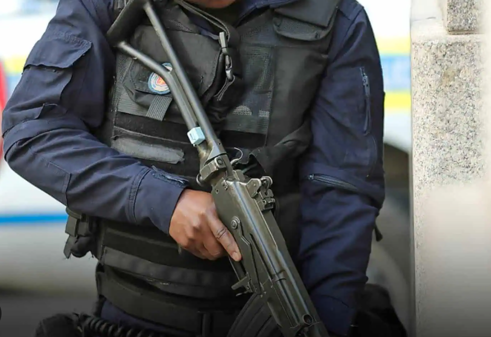 Five suspected ATM bombers were fatally wounded in a shootout with the Tactical Management Operational Section (TOMS) of the Hawks in Witbank