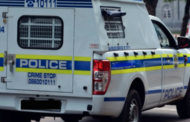 Police have launched a manhunt following the discovery of two bodies in a vehicle on the N8 near Botshabelo