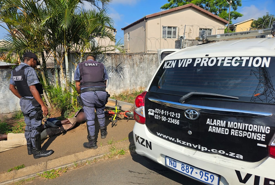 Theft suspect apprehended on Friday morning after jumping into a property in Rosegate