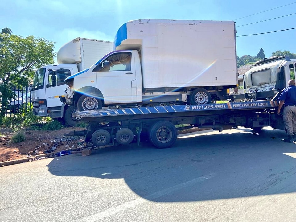 2x vehicles impounded for parking illegally on the pavement