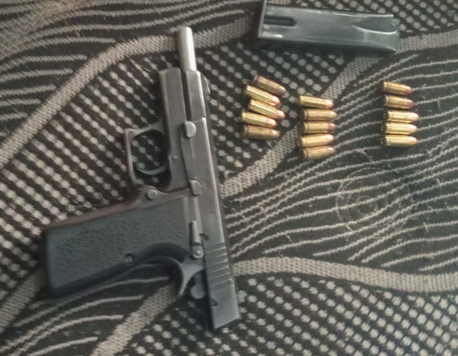 A 21-year-old suspect was arrested for possession of an unlicensed firearm and ammunition