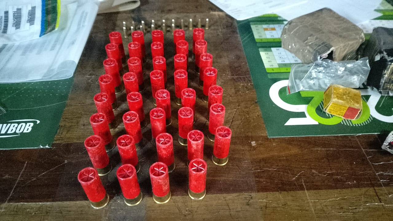 SAPS detains two suspects for the unlawful possession of ammunition and the possession of drugs